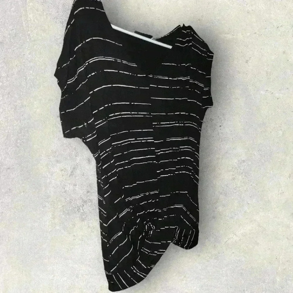 Apt 9 top size small - Picture 1 of 4